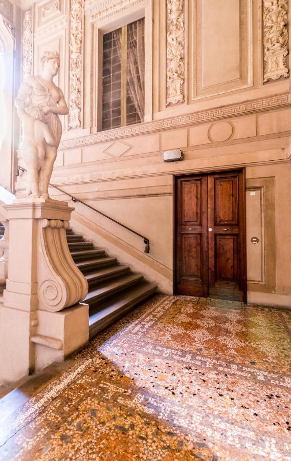 Familybo Apartments Santo Stefano Bologna Bagian luar foto