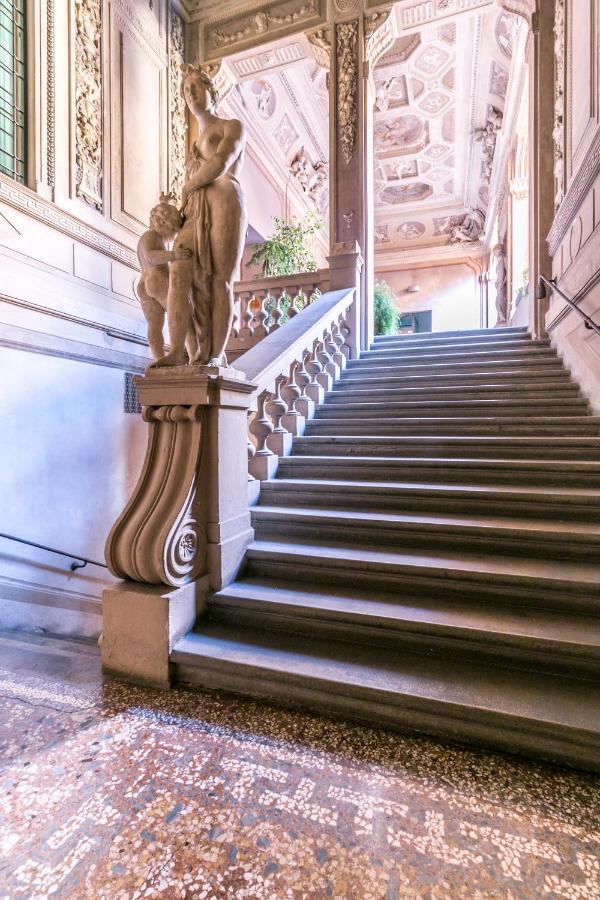 Familybo Apartments Santo Stefano Bologna Bagian luar foto