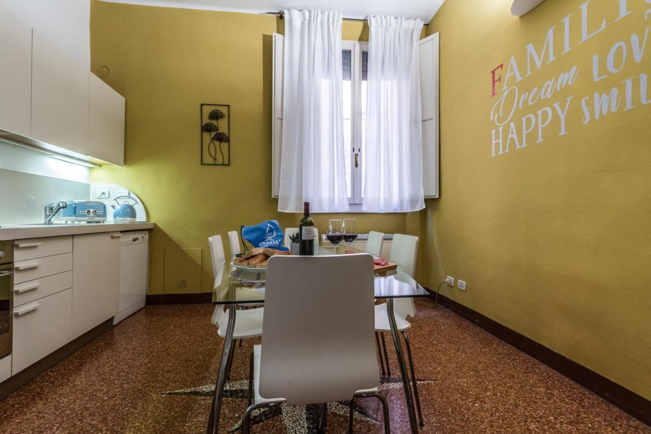 Familybo Apartments Santo Stefano Bologna Bagian luar foto