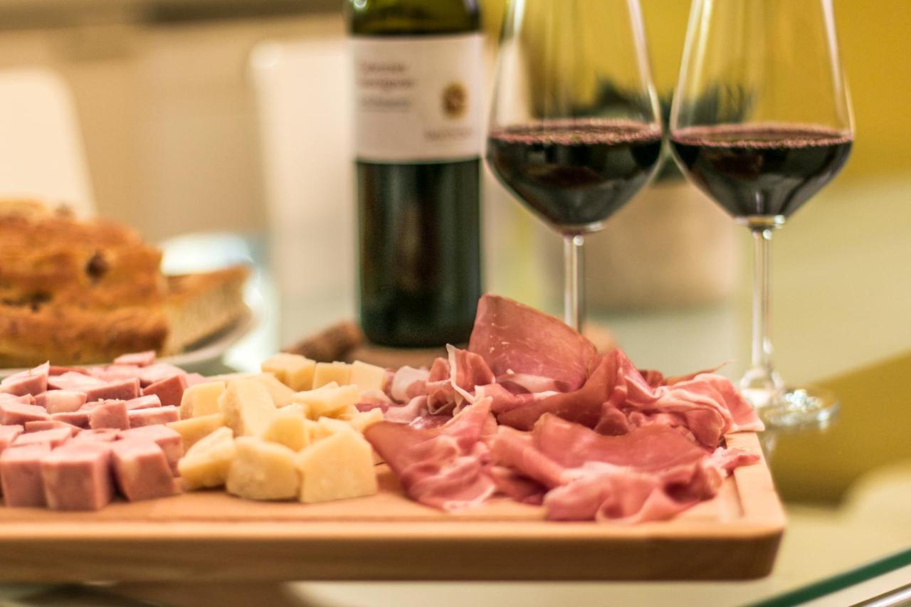 Familybo Apartments Santo Stefano Bologna Bagian luar foto